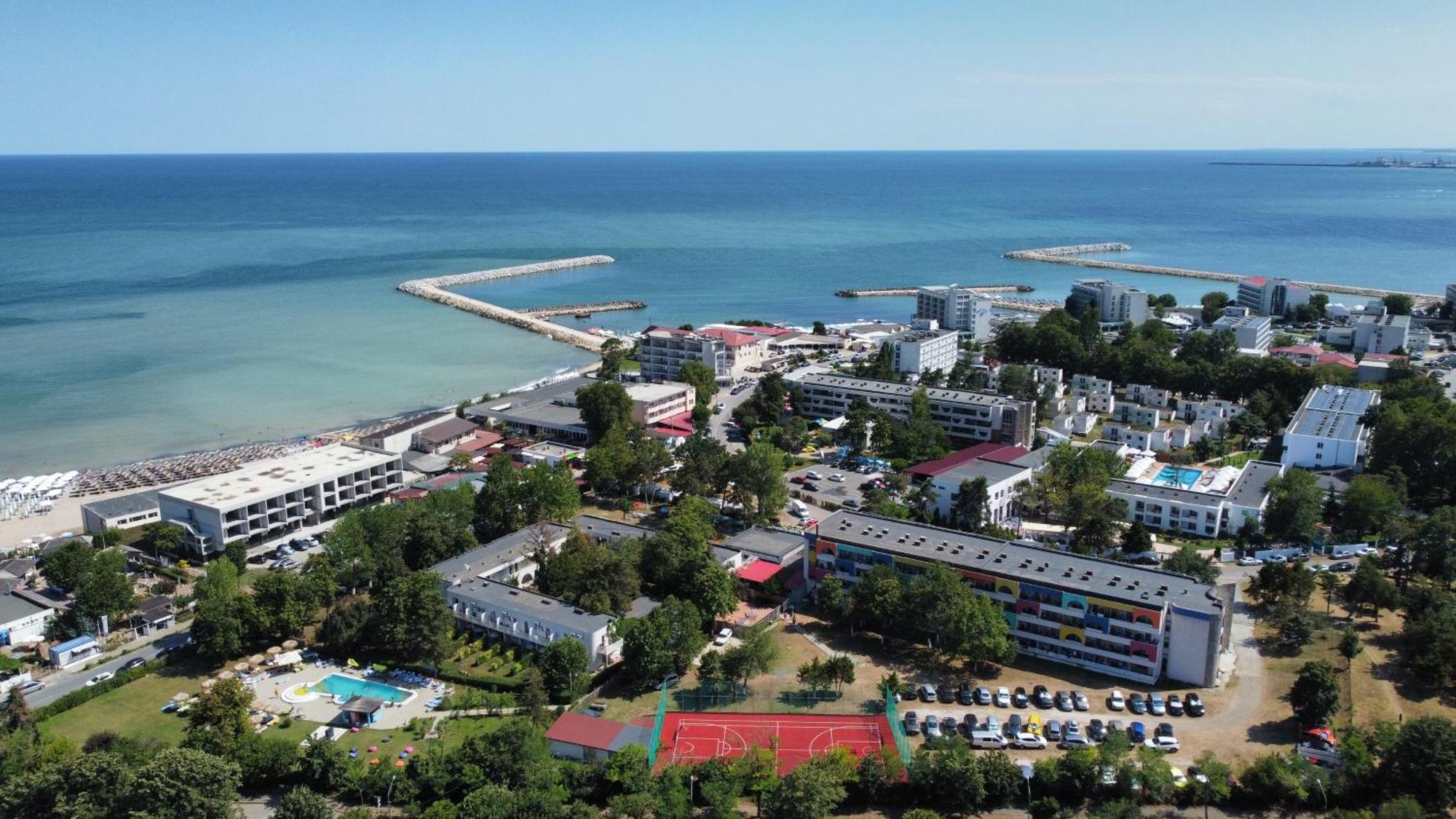 Hotel Iulia Resort Venus Exterior photo